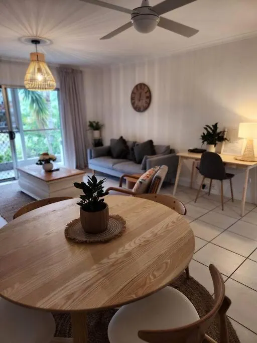 Mooloolaba Coastal Apartment